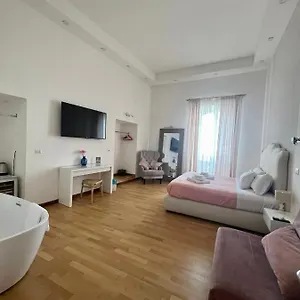 Nocleg ze śniadaniem Caracciolo Beb, Neapol